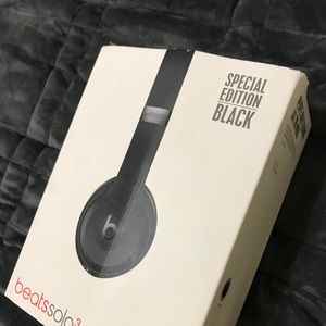 Beats solo 3 wireless